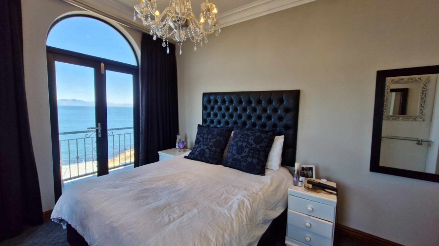 To Let 3 Bedroom Property for Rent in Cairnside Western Cape